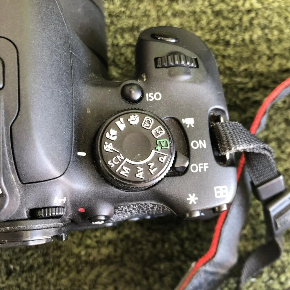 Canon EOS Rebel T5i 18.0MP Digital SLR Camera w/50mm lens 1:1.8/EF 24-105mm 77mm
